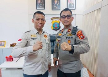 Ketua MAI Medan, Suwarno, S.E. M.M foto bersama Kapolsek Medan Baru Kompol Bambang G. Hutabarat. (Foto Ist) 
