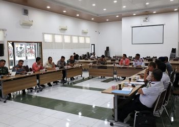 Wali Kota Pematangsiantar Wesly Silalahi SH MKn diwakili Sekda Junaedi Antonius Sitanggang SSTP MSi memimpin Rapat Optimalisasi Terminal Tanjung Pinggir di Ruang Serbaguna Pemko Pematangsiantar