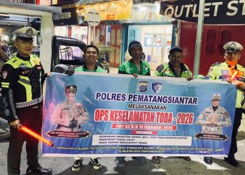 Personil Sat Lantas saat Penling dan Sosialisasi Operasi Keselamatan Toba 2026