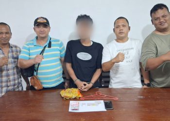 Bandar Narkoba DR alias Pantek dan barang bukti diapit Kanit Reskrim IPDA Gerry D. Simanjuntak SH.