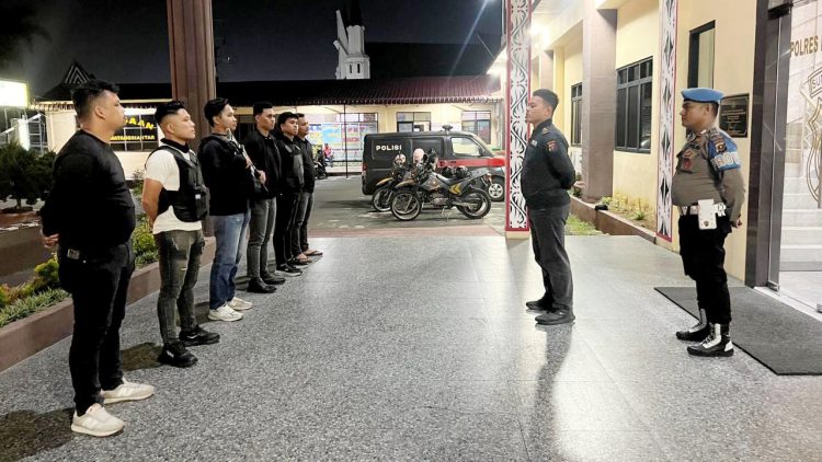 Timsus Dayok Mirah saat menerima arahan dan pembagian tugas