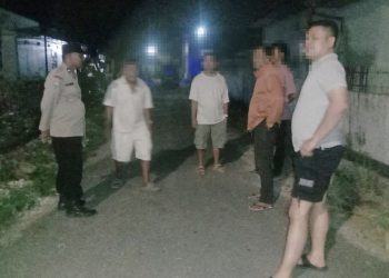 personil piket Polsek Siantar Timur respon cepat cek keributan di Jalan Pantai Timur Gang Tuan Baja Mebara