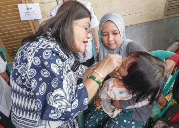 Ketua TP PKK Kota Pematangsiantar Ny Liswati Wesly Silalahi melakukan kunjungan ke Posyandu