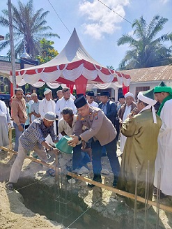 Wakapolres Simalungun Kompol Imam Alriyuddin, S.H., M.H Hadiri Groundbreaking Rumah Tahfiz Quran Haji Sugiat Santoso