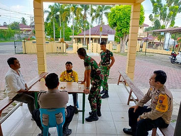 Personil piket Polsek Siantar Timur respon cepat tindaklanjuti laporan masyarakat di Call Center 110 dengan pengecekan keributan di Jalan Sutomo depan Toko Aroma