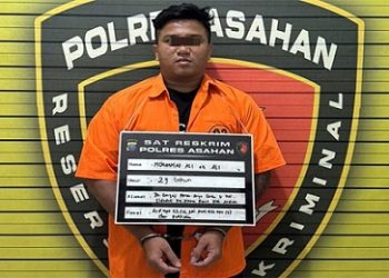 Pelaku pembunuhan istri yang diamankan Polres Asahan. (Foto Ist)