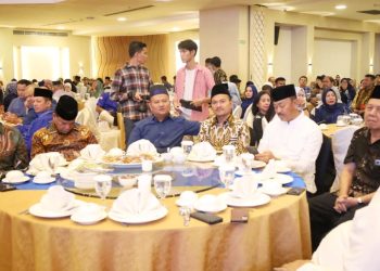 Wali Kota Tanjungbalai Mahyaruddin Salim menghadiri acara buka puasa bersama DPD Partai Demokrat Sumut