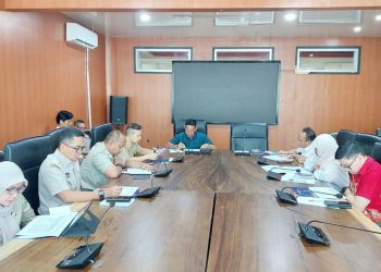 Komisi 3 DPRD Kota Medan saat menggelar Rapat Dengar Pendapat (RDP) dengan Bapenda Kota Medan di gedung DPRD Medan yang dihadiri Kepala Bapenda M Agha Novrian. (Foto Ist)