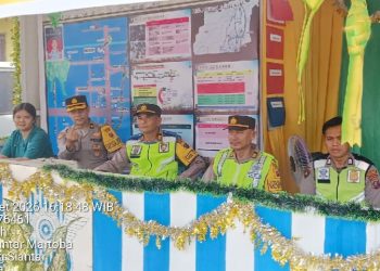 Kabag Ren Kompol Hilton Marpaung S.Sos selaku Pamatwil Kapusdal Opsres bersama anggota Kasetopsres AKP Sutari dan Karenminopres IPTU Mianto Cek Pos Pengamanan 1 Sigagak