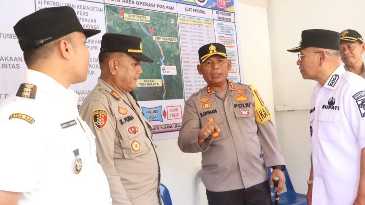 Kapolres Simalungun AKBP Marganda Aritonang, S.H., S.I.K. M.M bersama Forkopimda Tinjau 5 Pos Ketupat Toba 2026