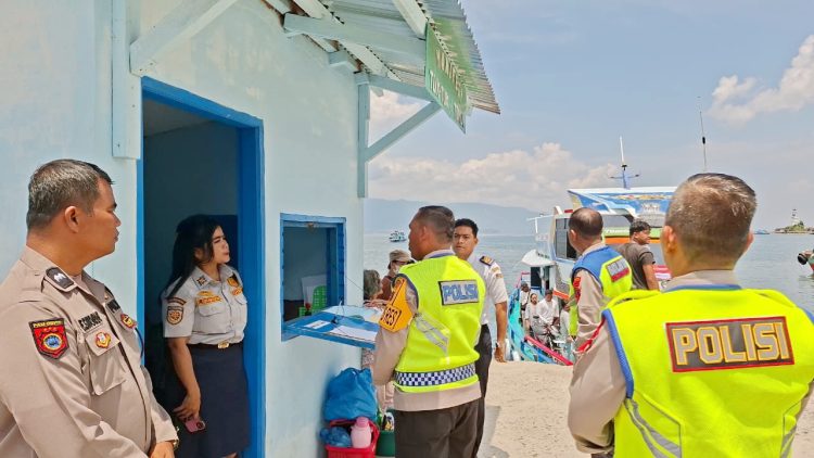 Kapolres Simalungun AKBP Marganda Aritonang, S.I.K. S.H. M.M pengecekan langsung ke Pelabuhan Kapal Tiga Raja
