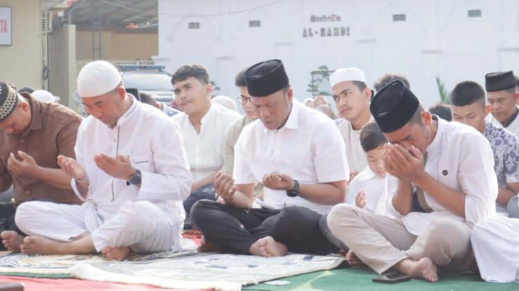 Kapolres Tanjungbalai, AKBP Welman Feri, S.I.K. M.I.K ikuti Shalat Idul Fitri 1447 H di Polres Tanjungbalai