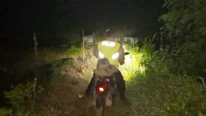 Personil Polseķ Bodeh berhasil evakuasi pemudik tersesat di hutan
