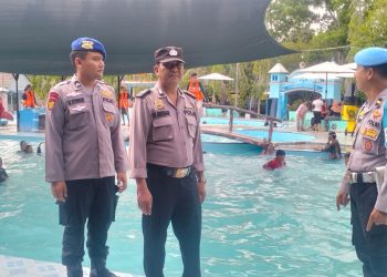 Personil Polres Tanjungbalai Laksanakan Pengamanan Kolam Renang