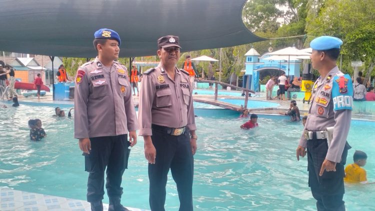 Personil Polres Tanjungbalai Laksanakan Pengamanan Kolam Renang