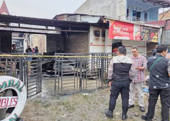 Personil Polres Pematangsiantar saat cek TKP