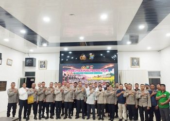 Polres Pematangsiantar diwakili Kabag SDM Kompol Mara Lidang Harahap, Kasat Binmas AKP Maxi J. Manurung SH dan Kanit 2 Ekonomi IPDA Martua Rajagukguk SH mengikuti kegiatan Penelitian Puslitbang Polri