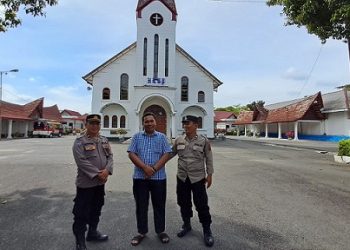 Sat Binmas Polres Pematangsiantar Patroli Sambang Kamtibas dan Silaturahmi kepada Tokoh Agama Kristen