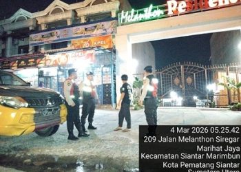 AIPTU M. Saragih bersama AIPDA Shohibul H, BRIPKA Agus S.R dan BRIPKA Dedy Siregar patroli asmara subuh di Jalan Melanthon Siregar
