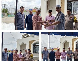 Indahnya Berbagi, Polres Tanjungbalai Bagikan Ratusan Cup Bubur Takjil ke Sejumlah Mesjid