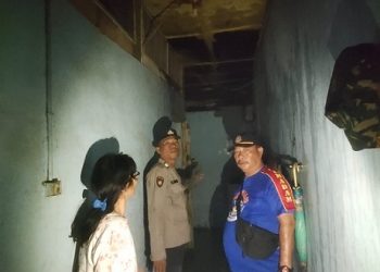 Personil Polsek Siantar Martoba saat cek TKP
