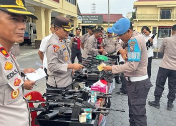 Wakapolres Tanjungbalai KOMPOL M.P. Pardede, S.H Periksa Mendadak Senpi Personil