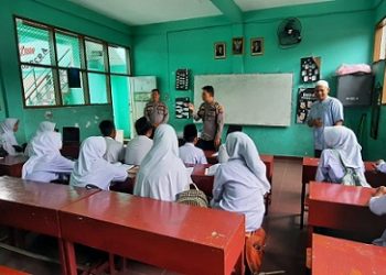 Satuan Binmas Polres Pematangsiantar melaksanakan kegiatan patroli sambang kamtibmas dan silahturahmi