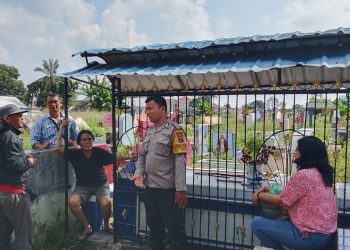 Bhabinkamtibmas Kelurahan Kristen BRIPKA Swandi melaksanakan sambang tindaklanjuti laporan warga di Jalan Parsoburan