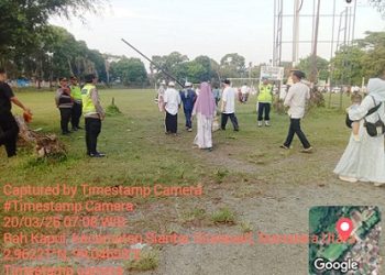 Personil Polres Pematangsiantar saat amankan Sholat Idul Fitri di Lapangan USI