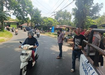Personil piket Unit Gakkum saat respon cepat Cek TKP Laka Lantas di Simpang Pulo Gumba