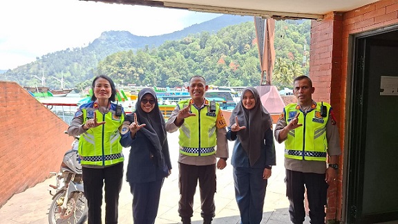 Kapolres Simalungun AKBP Marganda Aritonang, S.I.K. S.H. M.M Cek Pelabuhan Kapal Atsari Parapat