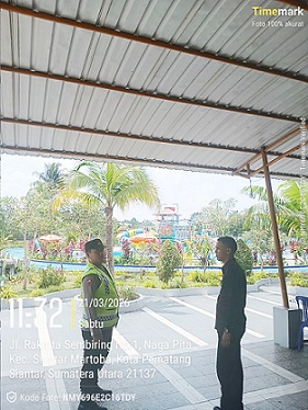 (Padal) Penggal Jalan 2 Pos Pengamanan (Pam) 1 IPTU Ritca Siahaan bersama Aiptu Sabam Ambarita dan Aipda Abdul Malik patroli dan monitoring Kolam renang Water Park
