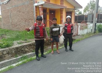 AIPTU M. Saragih bersama AIPDA Shohibul H, Bripka Agus S.R dan Bripka Dedi Siregar Patroli R2 dipemukiman warga 