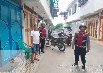 Personil Sat Samapta Patroli dipemukiman warga 