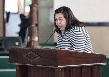 , Fraksi PDI Perjuangan melalui juru bicara Cindira