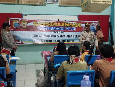 Kasat Binmas AKP Zainuddin Sambangi Pelajar SMA Methodist II