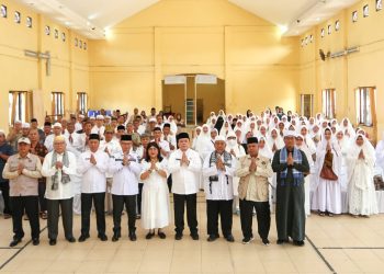 Wali Kota Pematangsiantar Wesly Silalahi dan ketua PKK Ny Liswati hadiri Pembukaan Bimbingan Manasik Haji Jamaah Calon Haji (JCH) Kota Pematangsiantar Tahun 1447 H/2026 M