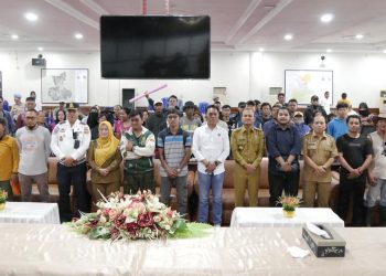 Wali Kota Tanjungbalai Mahyaruddin Salim kembali bertemu dengan para pedagang pasar bahagia