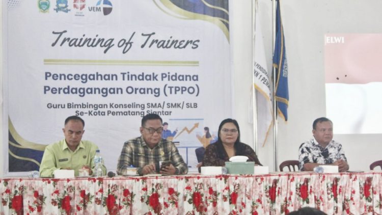Kegiatan Training of Trainers atau ToT Pencegahan TPPO yang diikuti para guru Bimbingan Konseling atau BK SMA/SMK/SLB se-Kota Pematangsiantar,