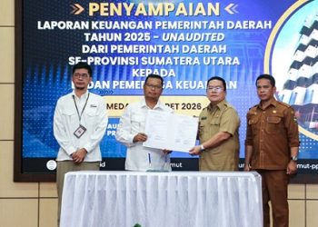 Wali Kota Pematangsiantar Wesly Silalahi SH MKn serahkan LKPD Unaudited 2025 Pemko Pematangsiantar, kepada Kepala BPK RI Perwakilan Provinsi Sumut Paula Henry Simatupang SE MSi Ak CA CFrA CPA (Aust) CSFA ACPA GRCP GRCA ERMAP