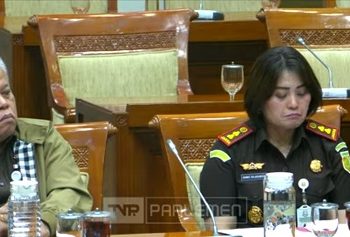 Kajati Sumut Harli Siregar- Kajari Karo, Danke Rajagukguk. (Foto Ist)