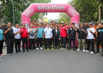 Wali Kota Pematangsiantar Wesly Silalahi SH MKn melepas seribuan peserta Fun Run 10K Gebyar Olahraga Kota Pematangsiantar dalam rangka HUT ke XXV FKGOR) Tahun 2026
