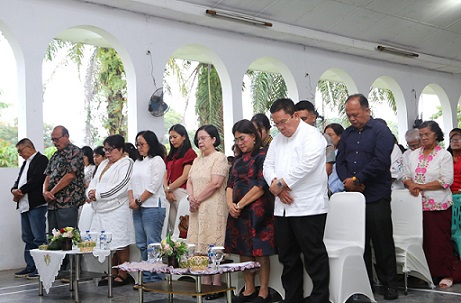 Wali Kota Pematangsiantar Wesly Silalahi dan Ketua TP PKK Ny Liswati Wesly Silalahi menghadiri Perayaan Hari Raya Paskah di GPIB Maranatha, Jalan Simbolon