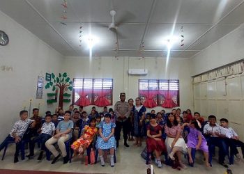 Sat Binmas Polres Tanjungbalai Sambangi Anak Anak Sekolah Minggu Gereja BNKP