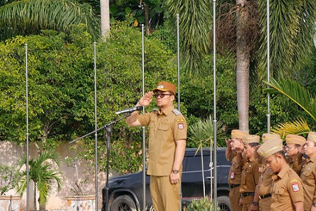 Wakil Wali Kota Tanjungbalai Muhammad Fadly Abdina memimpin apel Pemerintahan