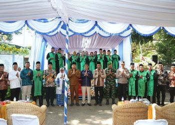 Wali Kota Pematangsiantar Wesly Silalahi SH MKn diwakili Asisten Perekonomian dan Pembangunan Zainal Siahaan SE MM membuka MTQN Tingkat Kecamatan Siantar Selatan, di Kantor Lurah Karo