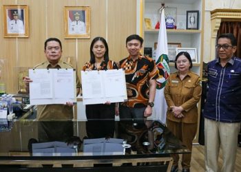 Wali Kota Pematangsiantar Wesly Silalahi SH. MK.n bersama tiga perguruan tinggi (PT) menandatangani MoU tentang Pelaksanaan Tri Dharma Perguruan Tinggi dan Pengembangan SDM
