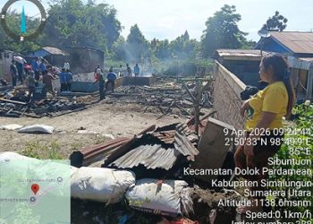 4 Unit Rumah Warga di Dolok Pardamean Trbakar