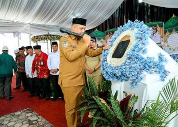 Camat Siantar Utara Marlon Brando Sitorus SSTP MSi ikut pukul beduk tandai pembukaan MTQN ke 58