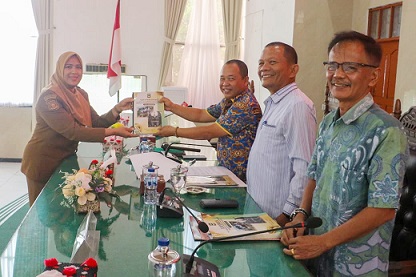 Wali Kota Pematangsiantar Wesly Silalahi SH MKn diwakili Wakil Wali Kota Herlina menghadiri Rapat Paripurna III Tahun 2026 tentang Penyampaian Nota Pengantar LKPJ Wali Kota Pematangsiantar sekaligus Penyampaian LKPJ Wali Kota Tahun 2025